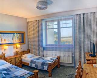 Отель Hotel Joseph Conrad Пиш Двухместный номер с 2 отдельными кроватями и видом на озеро-8
